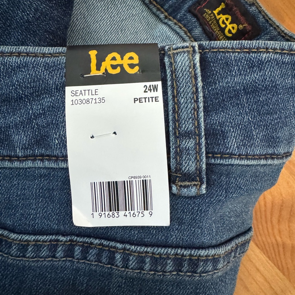 Lee Straight Leg Mid Rise Blue Jeans Size 24W Petite New With Tags - Picture 4 of 12
